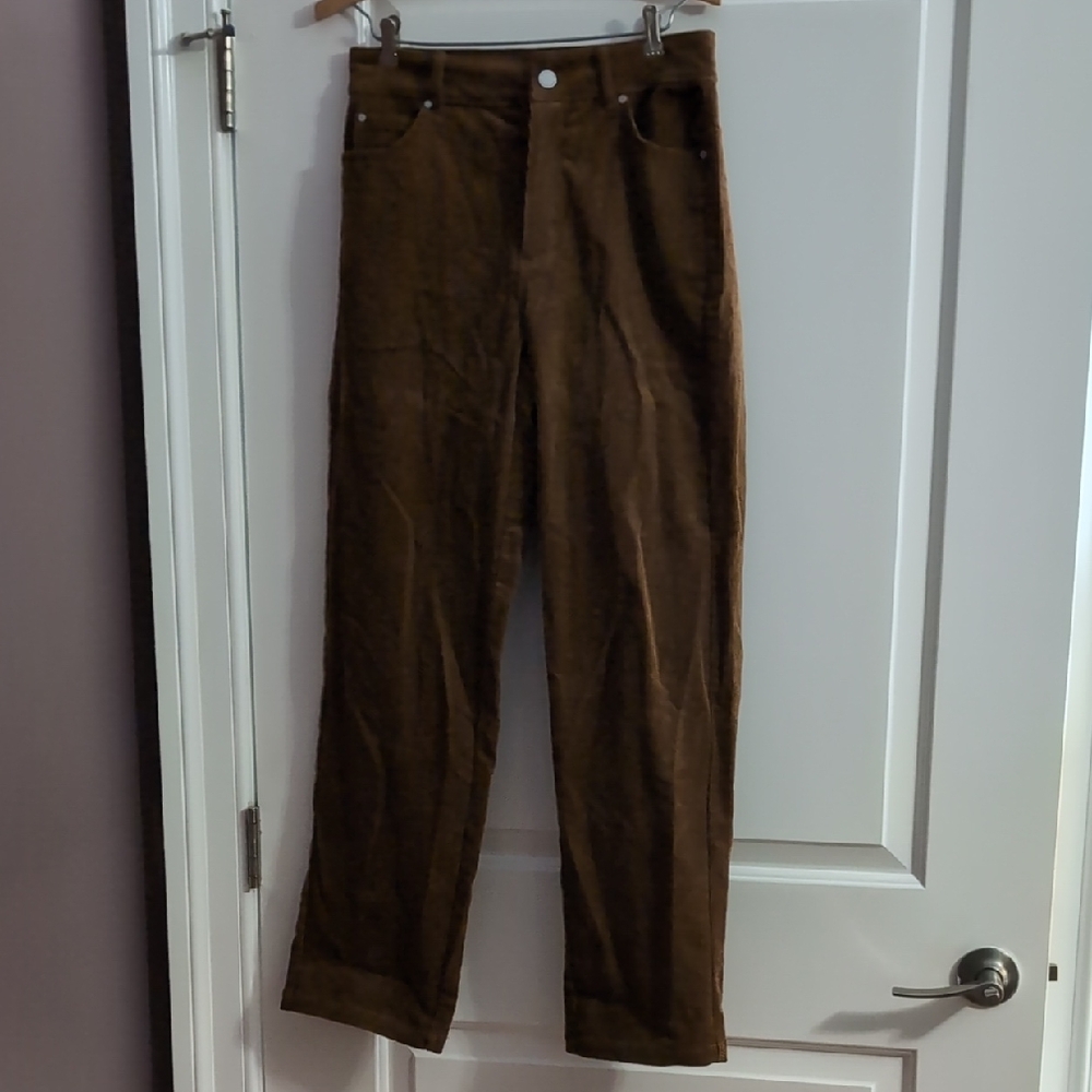 Universal Standard NWT Size 2 Cassidy High Rise Straight Corduroy Pants in Brown